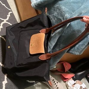 Large Black Longchamp Le Pilage